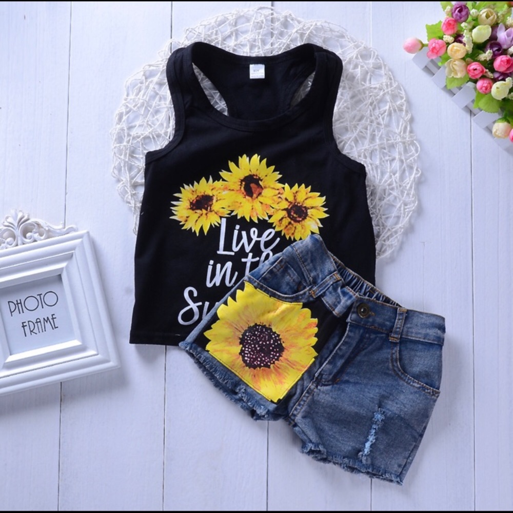 Sunflower summer outfit